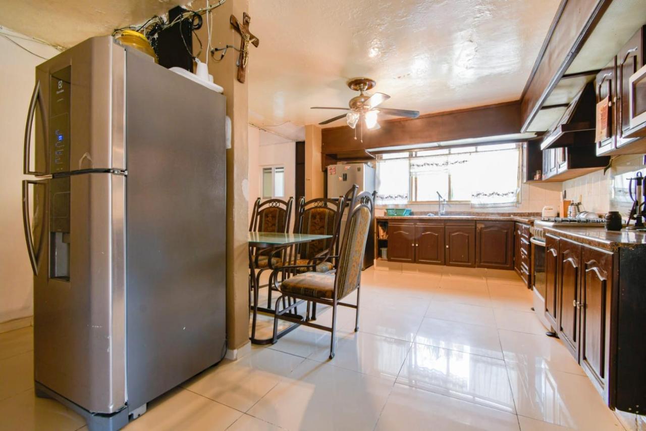 גואדלחארה Hostal Vitta מראה חיצוני תמונה