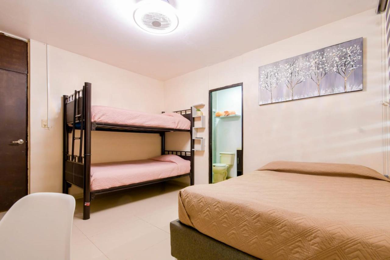 גואדלחארה Hostal Vitta מראה חיצוני תמונה