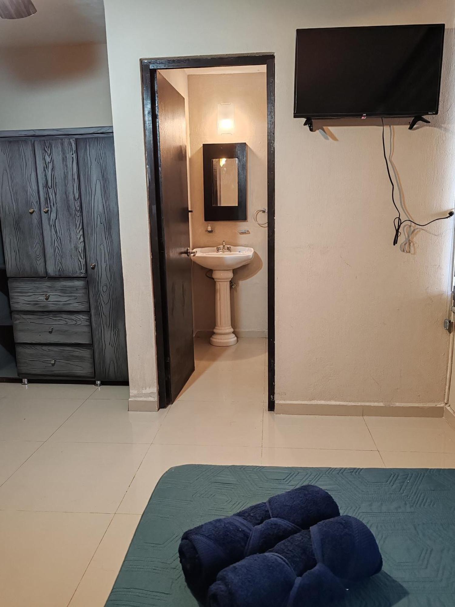 גואדלחארה Hostal Vitta מראה חיצוני תמונה
