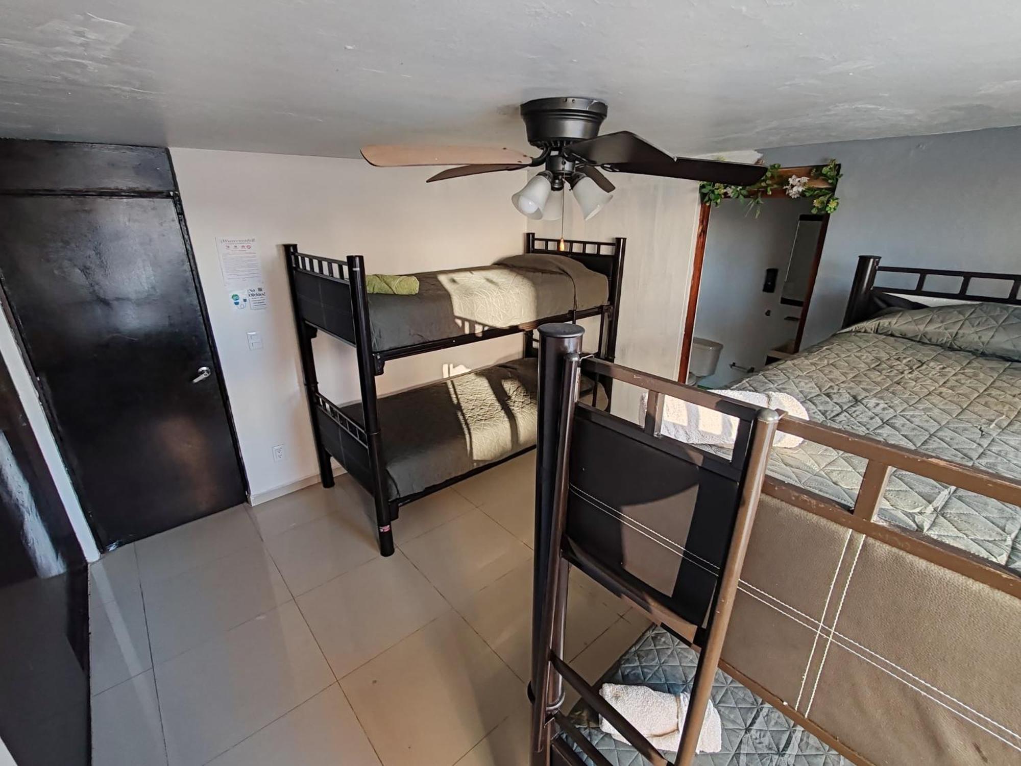 גואדלחארה Hostal Vitta מראה חיצוני תמונה